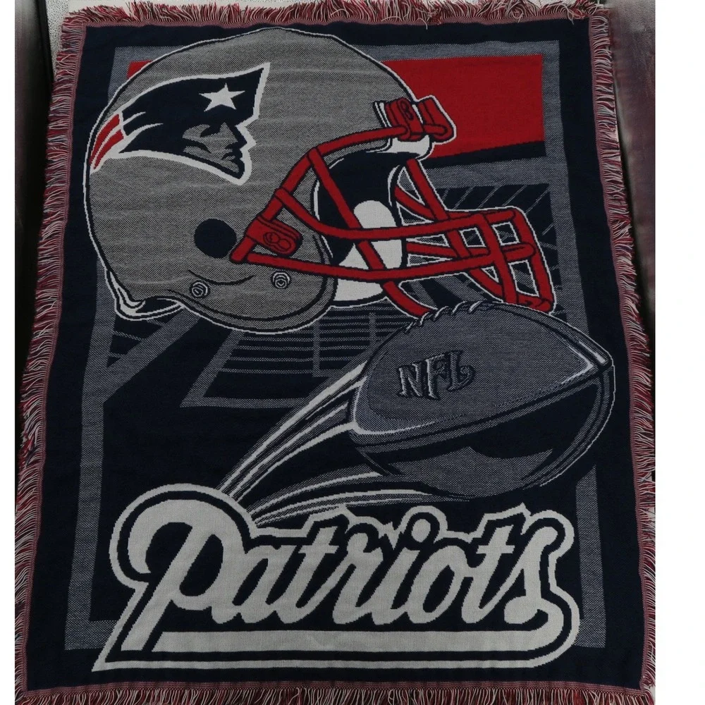 New England Patriots NFL Woven Tapestry Throw Blanket Fringed Reversible 46x60